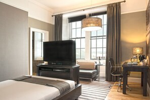 Executive Room | Minibar, desk, iron/ironing board, free WiFi - Twelve Picardy Place Hotel (Edinburgh)