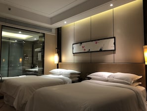 Phòng Premier, 2 giường đơn | Bộ đồ giường cao cấp, minibar, két bảo mật tại phòng 
