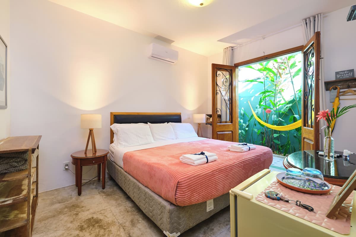 Superior Suite, 1 Bedroom, Garden View, Courtyard Area | Egyptian cotton sheets, premium bedding, pillowtop beds