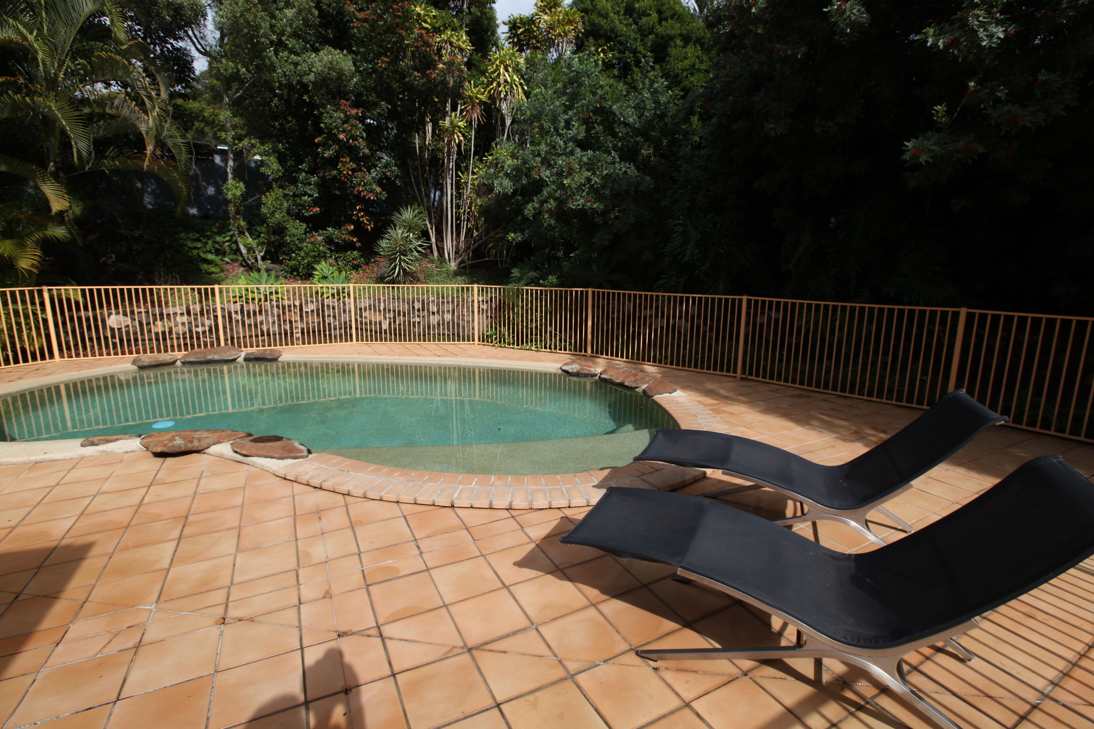 Bureau, fer et planche à repasser, Wi-Fi gratuit, draps fournis