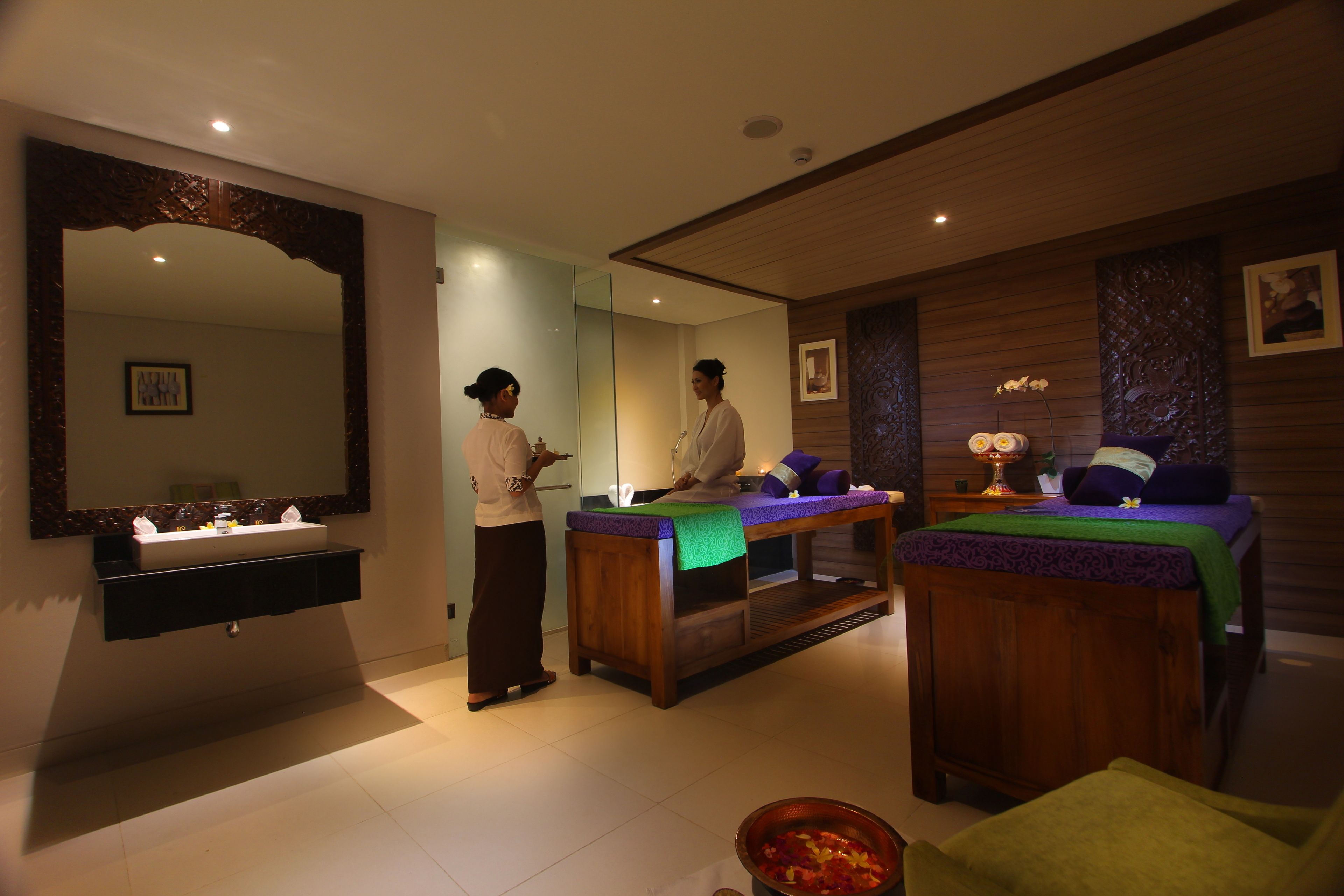 couples treatment room(s), hot tub, body treatments, aromatherapy