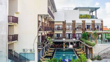 Kirana Pool Access Room (with Bathtub) | Vue de la chambre