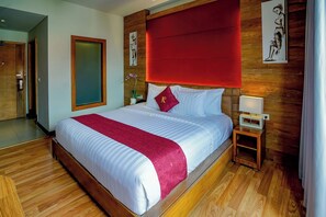 Quarto (Kirana) | Roupas de cama premium, cofres nos quartos, individualmente mobiliados