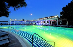Indoor pool, seasonal outdoor pool - Perre La Mer Resort and Spa (Kemer)