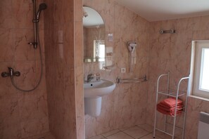 Chambre Double | Salle de bain