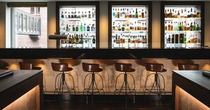 Bar (on property) - AMERON Hamburg Hotel Speicherstadt (Hamburg)