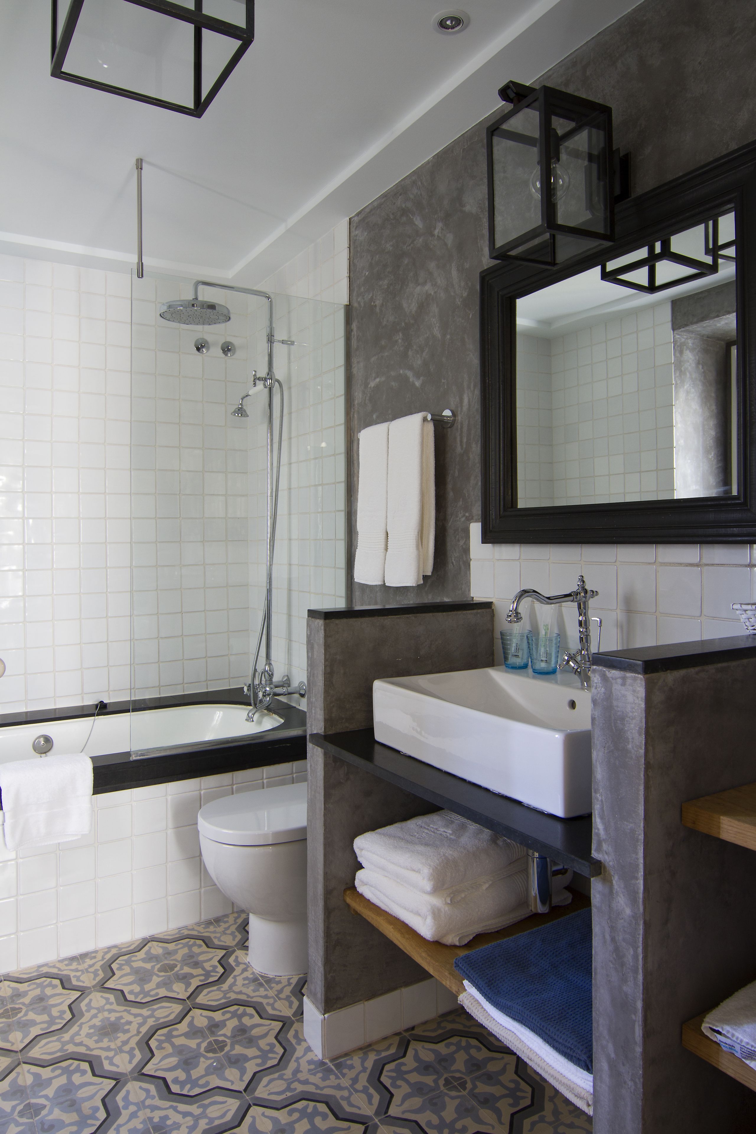 comfort double room | bathroom | free toiletries, hair dryer, bathrobes, slippers