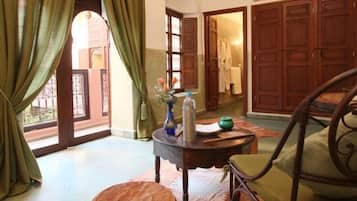 Double Room (Merinide) | 1 bedroom, desk, free WiFi, bed sheets