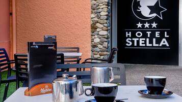 Breakfast, lunch, dinner served; local cuisine