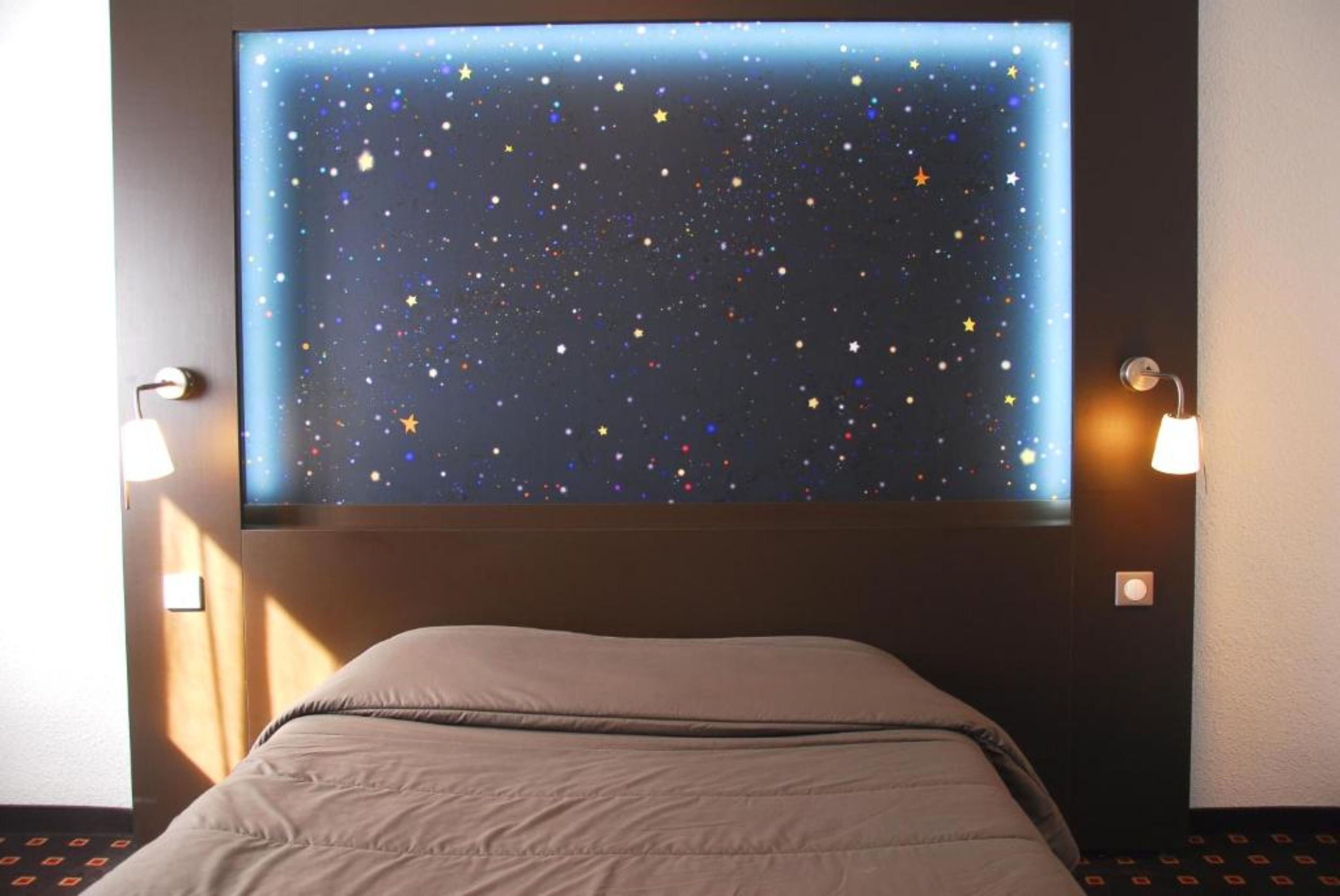 in-room safe, desk, free wifi, bed sheets