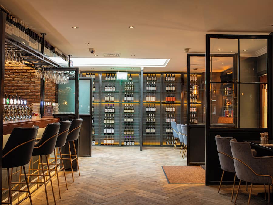 Breakfast, lunch, dinner served; local cuisine