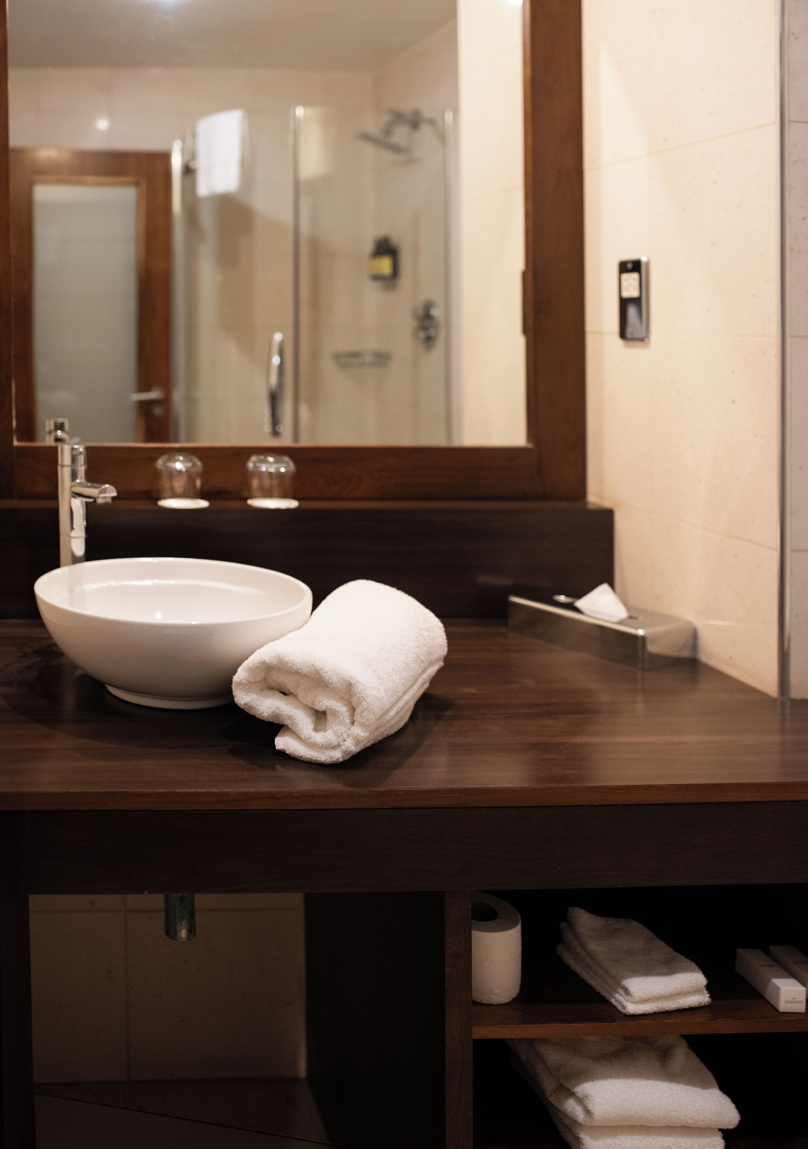 埃及棉床單、高級寢具、記憶床墊、客房內保險箱