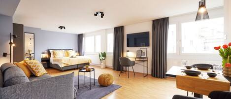 Superior Apartment, 1 Bedroom (Karlstraße 42-44) | 1 bedroom, in-room safe, individually decorated, desk