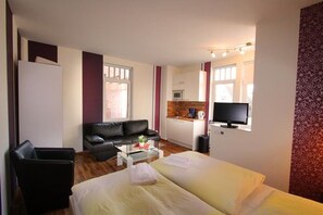 Double Room | 1 bedroom, free WiFi, bed sheets - Gästehaus Seewarte (Flensburg)