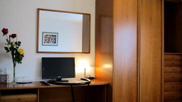 Schallisolierte Zimmer, Bügeleisen/Bügelbrett, kostenloses WLAN