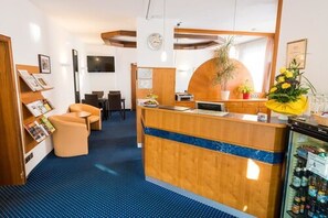 Reception - Hotel Am Friedensplatz (Stuttgart)