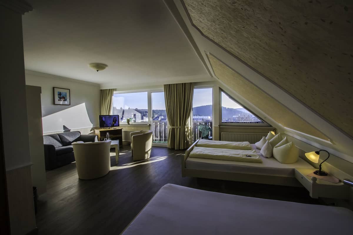 double room from 23m² | in-room safe, free cots/infant beds, free wifi, bed sheets