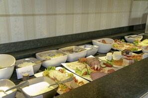Daily buffet breakfast (EUR 15 per person) - Hotel Schneider (Winterberg)