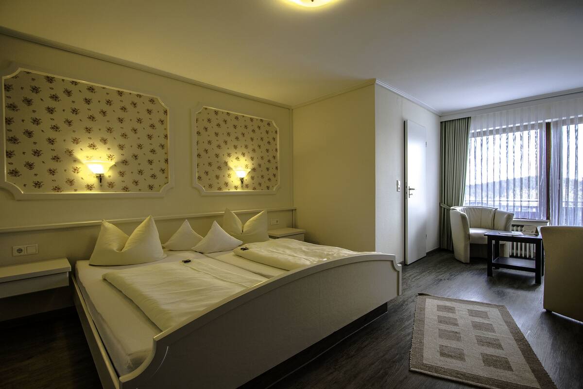 Double Room | In-room safe, cribs (free), WiFi (free), bed sheets