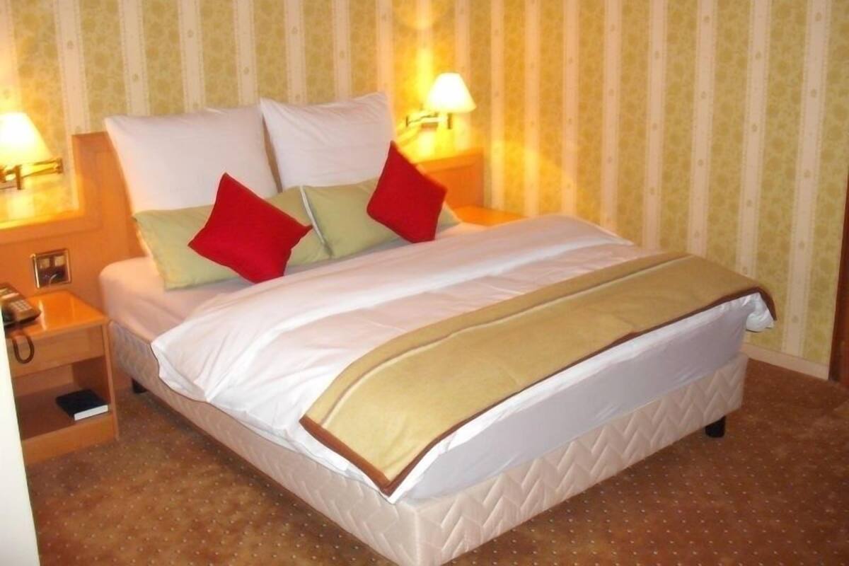 Chambre Double Confort | Coffres-forts dans les chambres, Wi-Fi gratuit
