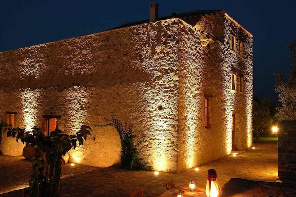 Fasade – kveld/natt