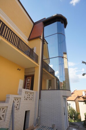 Terrace/patio - Hotel Garni Rambousek (Prague)