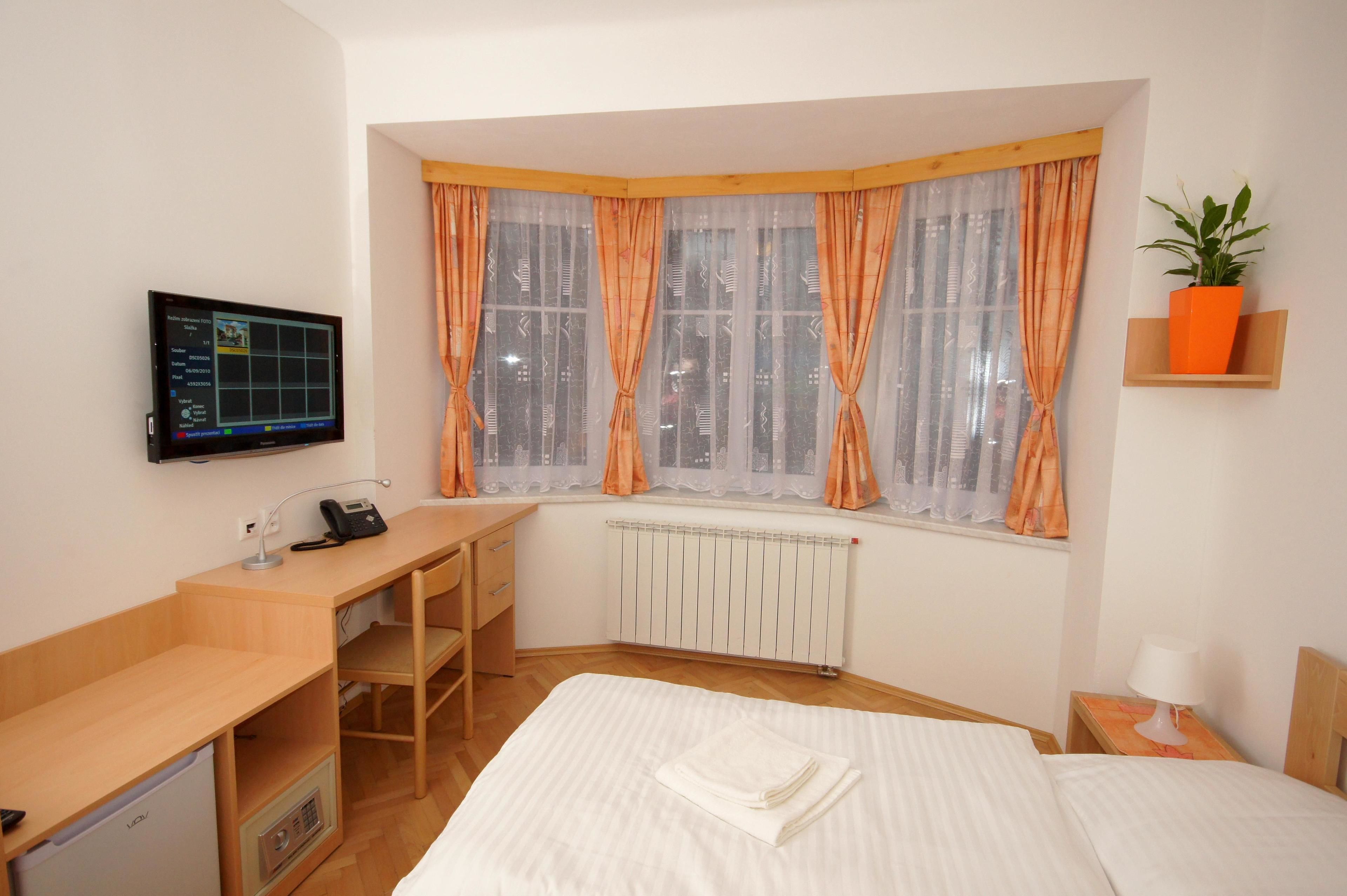 double room | minibar, in-room safe, desk, blackout curtains