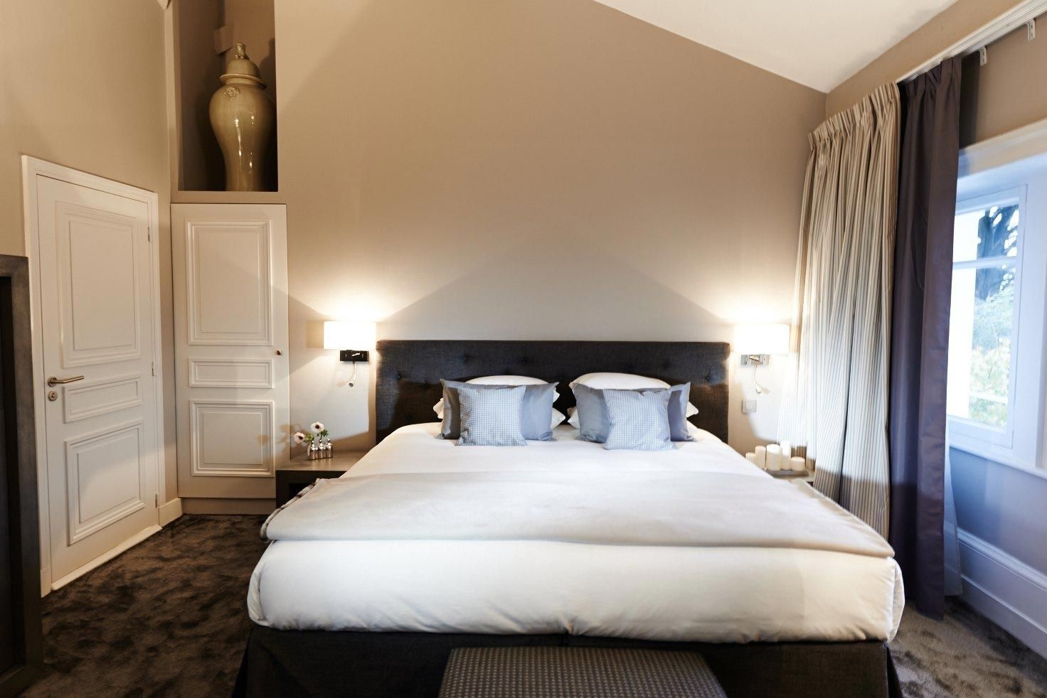 suite | premium bedding, in-room safe, desk, iron/ironing board