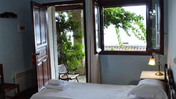 1 bedroom, premium bedding, minibar, in-room safe