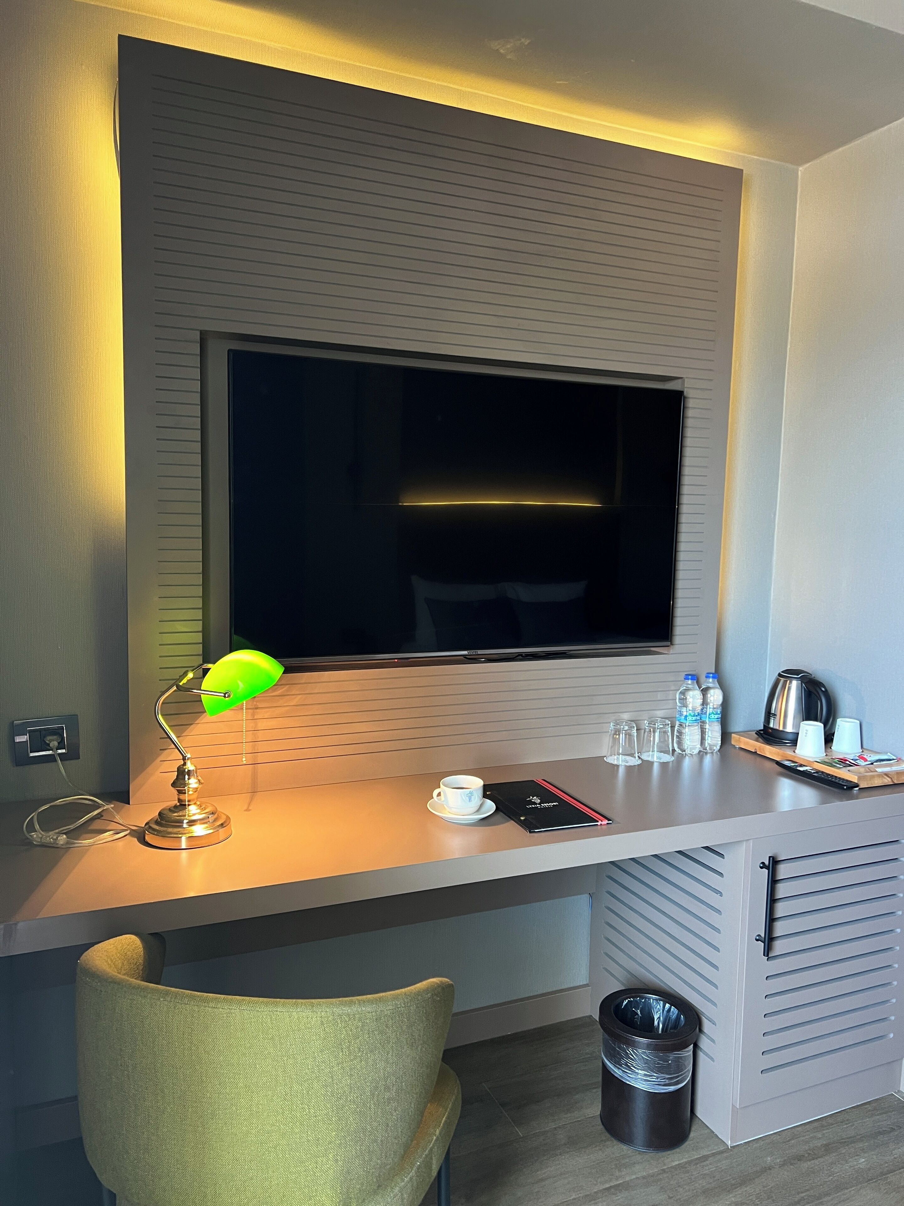 standard double or twin room, 1 bedroom | minibar, in-room safe, desk, blackout curtains