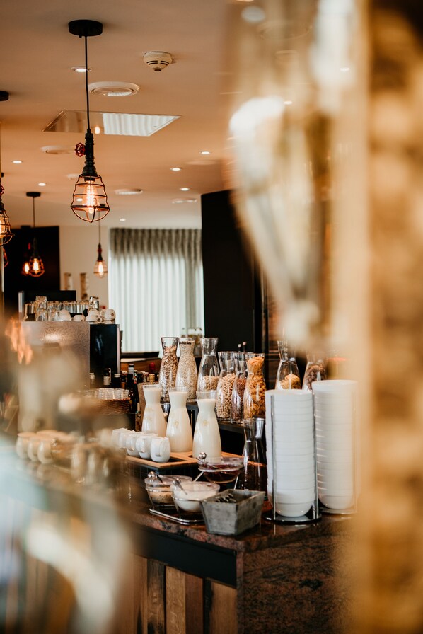 Daily buffet breakfast (EUR 27 per person)