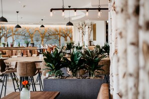 Dinner served, garden views  - Parkhotel Landau (Landau in der Pfalz)