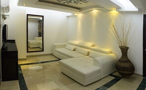 Living room - Hotel de León (Bucaramanga)