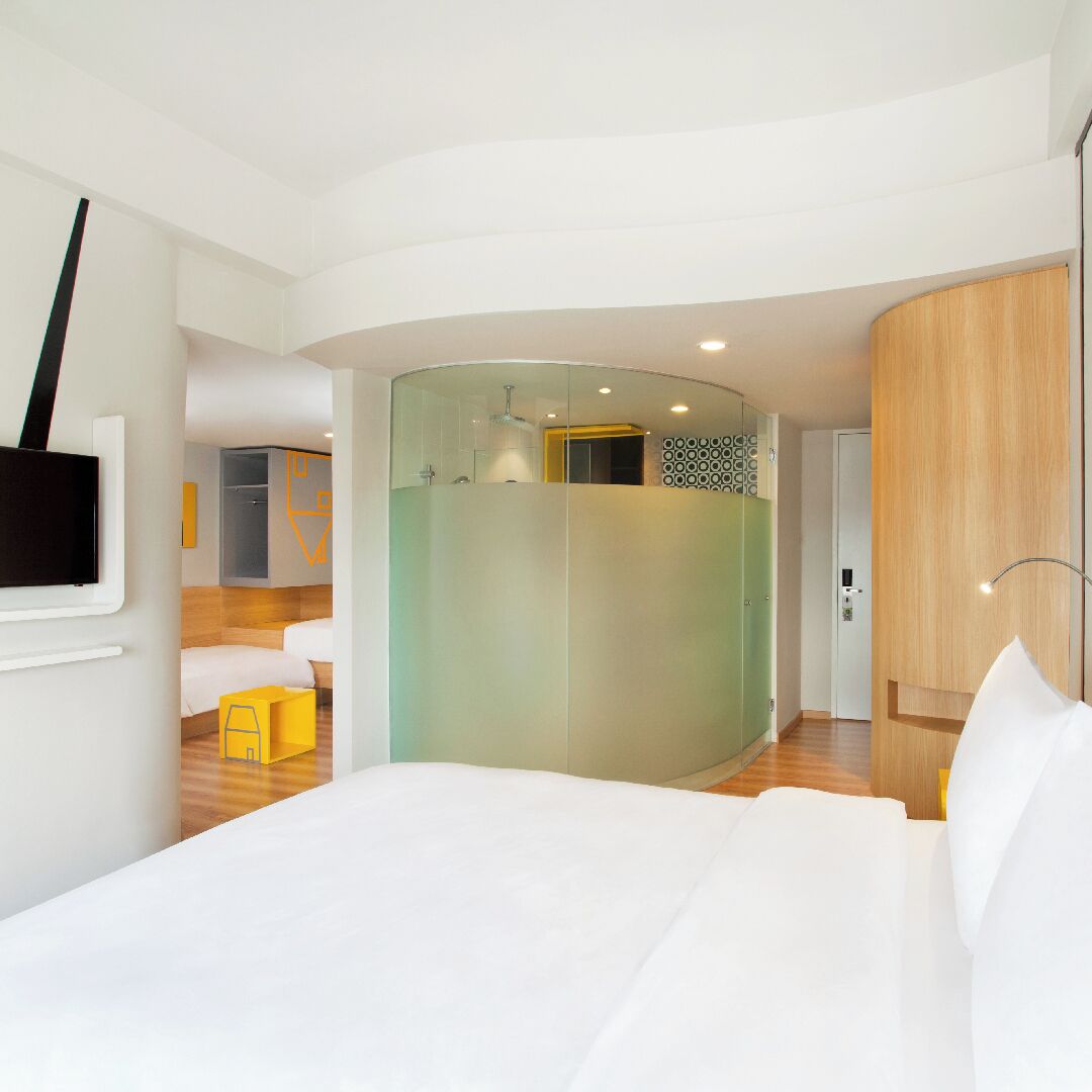 family suite | 1 bedroom, in-room safe, desk, soundproofing