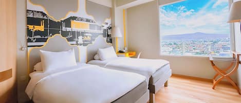 Classic Asia Afrika View | In-room safe, desk, soundproofing, rollaway beds