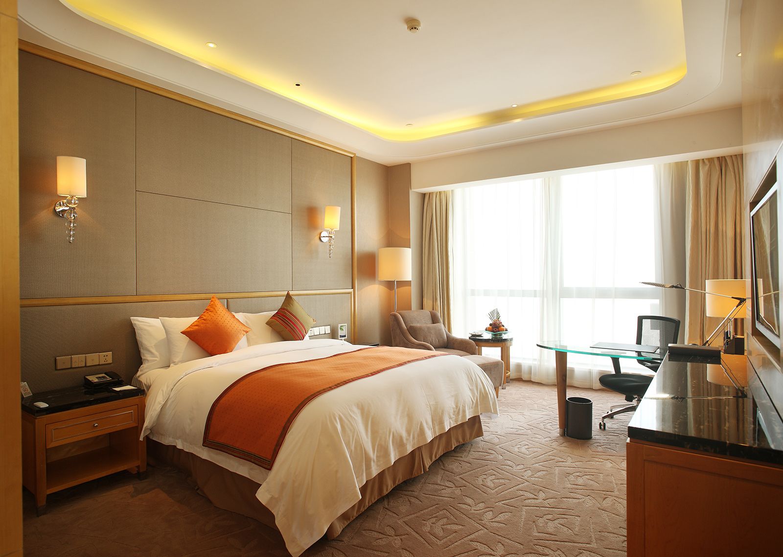 Superior Double Room | Minibar, in-room safe, desk, soundproofing