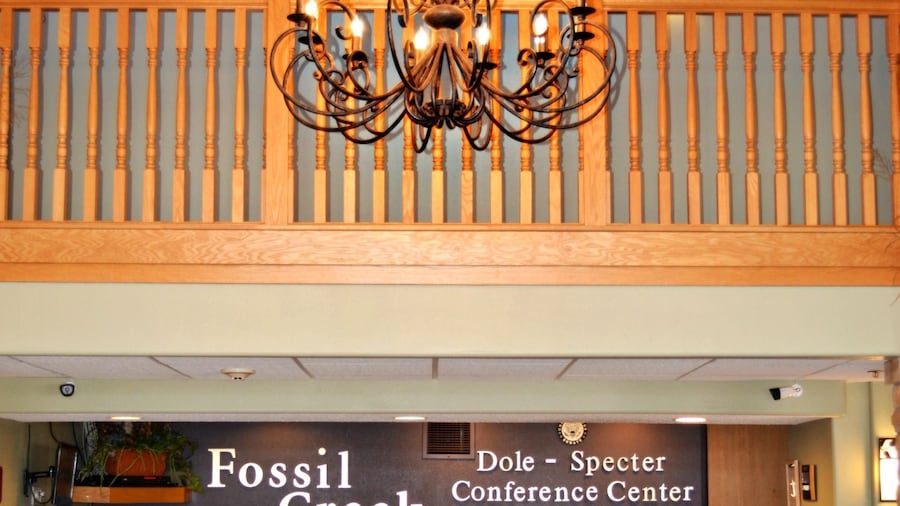 Fossil Creek Hotel And Suites