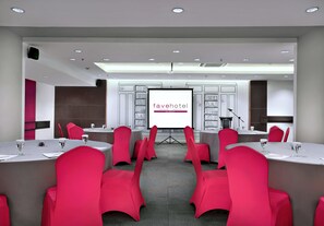 Meeting facility - favehotel Melawai (Jakarta)