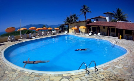 2 outdoor pools. Hotel Águas Vivas