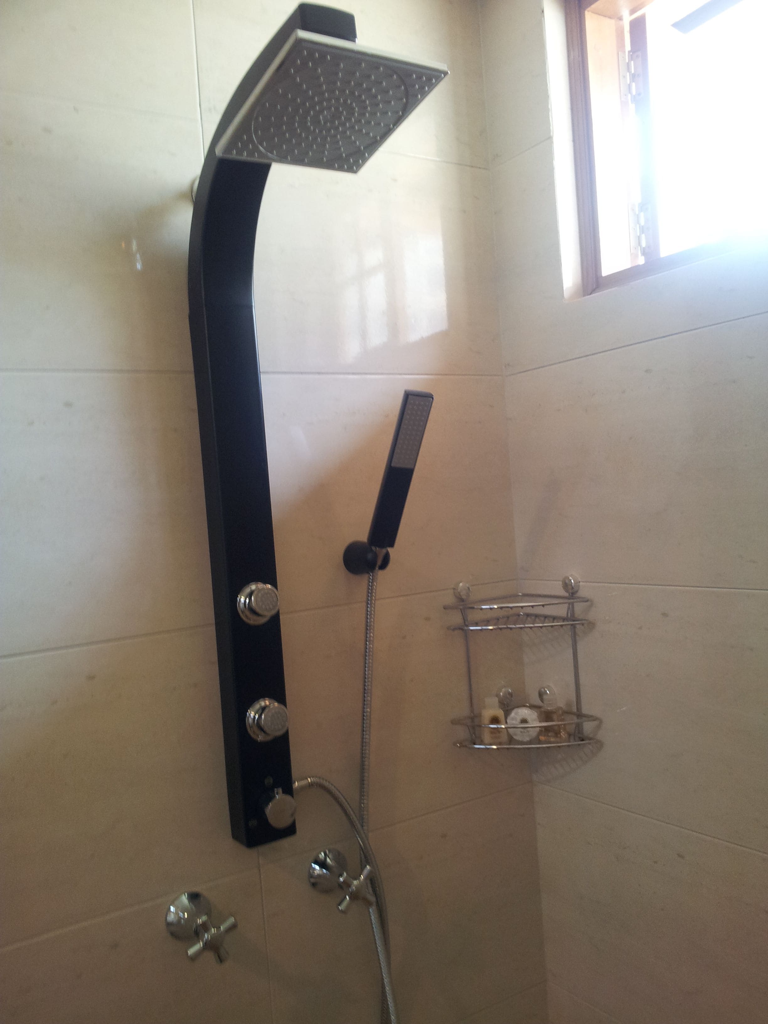 junior double room | bathroom shower