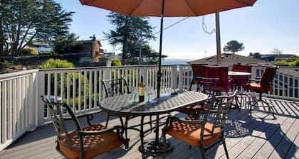 Ocean Echo Inn and Beach Cottages