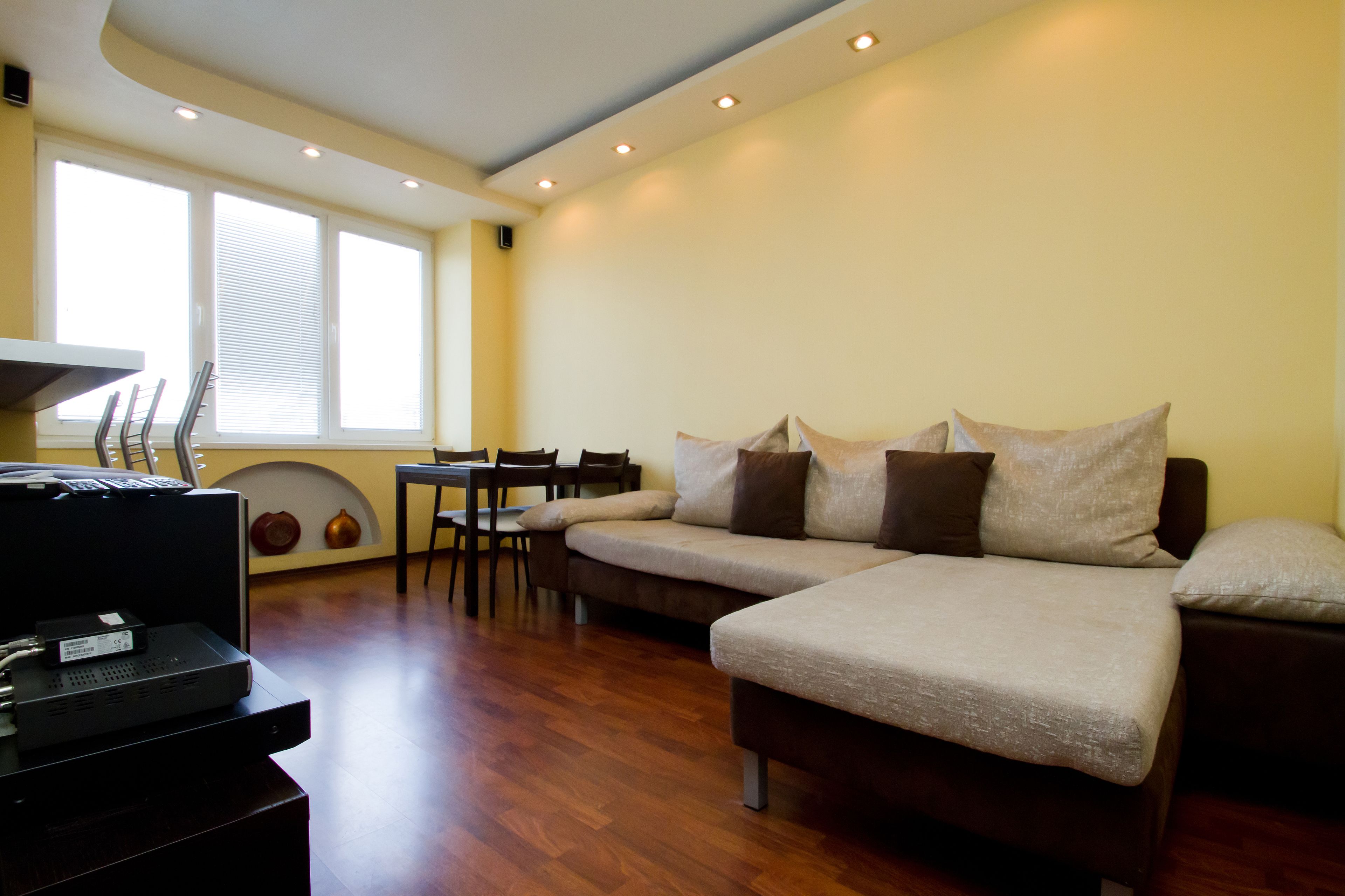 Superior Apartment, 2 Bedrooms, Balcony (2 Taras Shevchenko boulevard) | Living room | Flat-screen TV