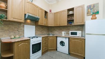 Departamento, 1 habitación | Cocina privada | Refrigerador con congelador, microondas y parrilla de estufa