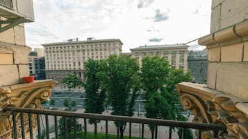 Suite, 1 Bedroom ( 21 Kreshatyk street) | Balcony view