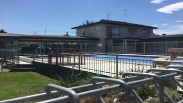 Outdoor pool, pool loungers