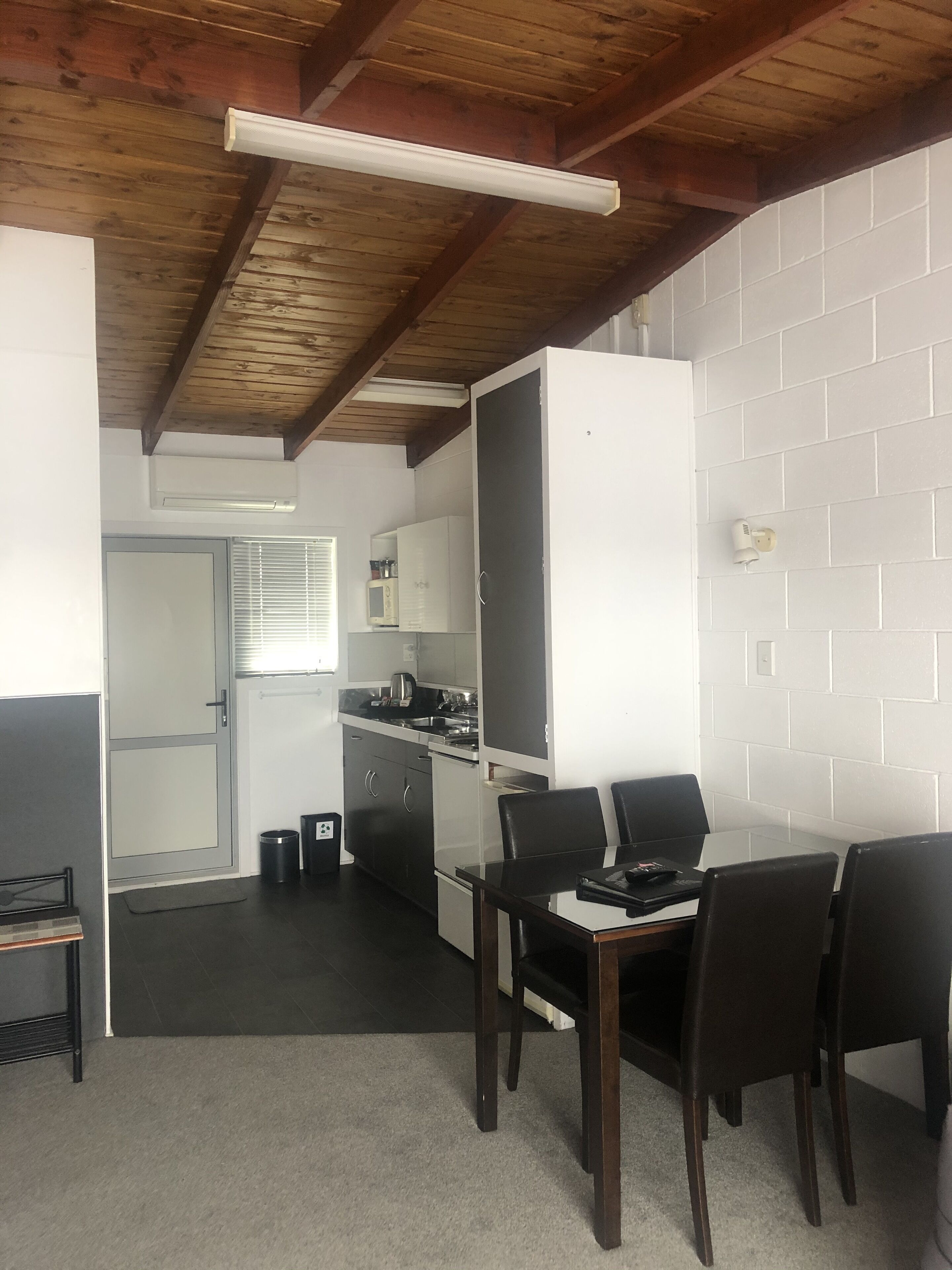 Studio - Units 4,6,7,9  | Laptop workspace, blackout curtains, iron/ironing board, free WiFi