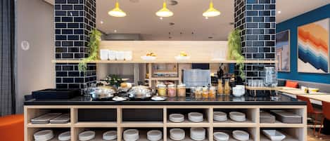 Free daily buffet breakfast