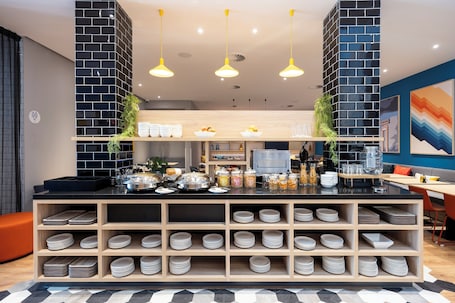 Holiday Inn Express Antwerp City Centre by IHG