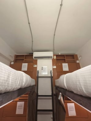 4 bed mixed dorm | In-room safe, iron/ironing board, free WiFi, bed sheets