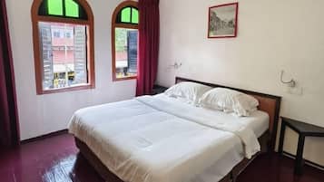 Superior Double (Shared Bathroom) | In-room safe, iron/ironing board, free WiFi, bed sheets